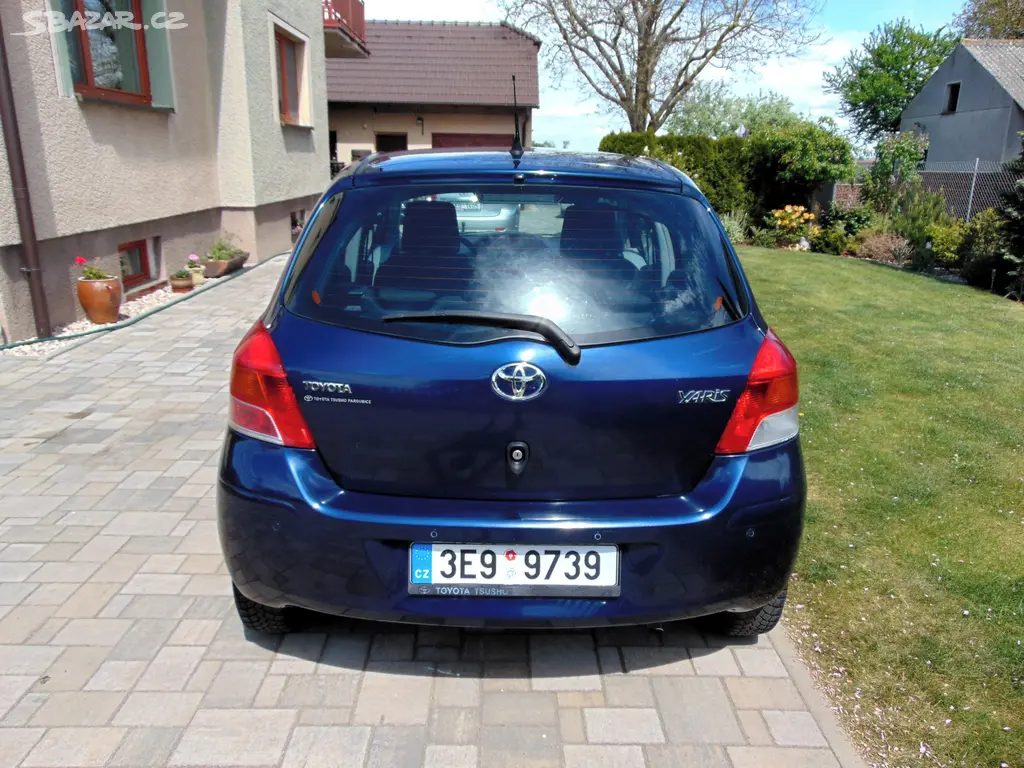 TOYOTA YARIS 1.0,PŮVOD ČR,1.MAJ.,PO SERVISE,SENZOR - fotka 6
