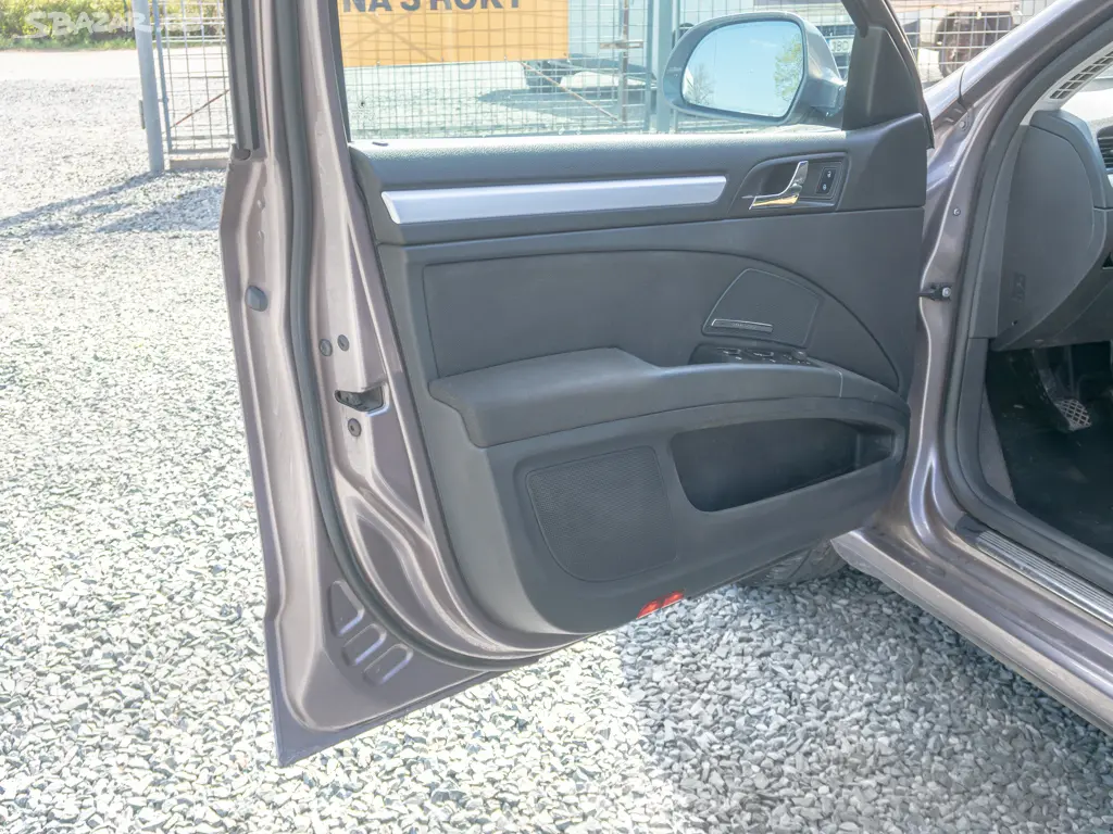 Škoda Superb ČR 2.0TDI 125KW man NAVIGACE - fotka 5