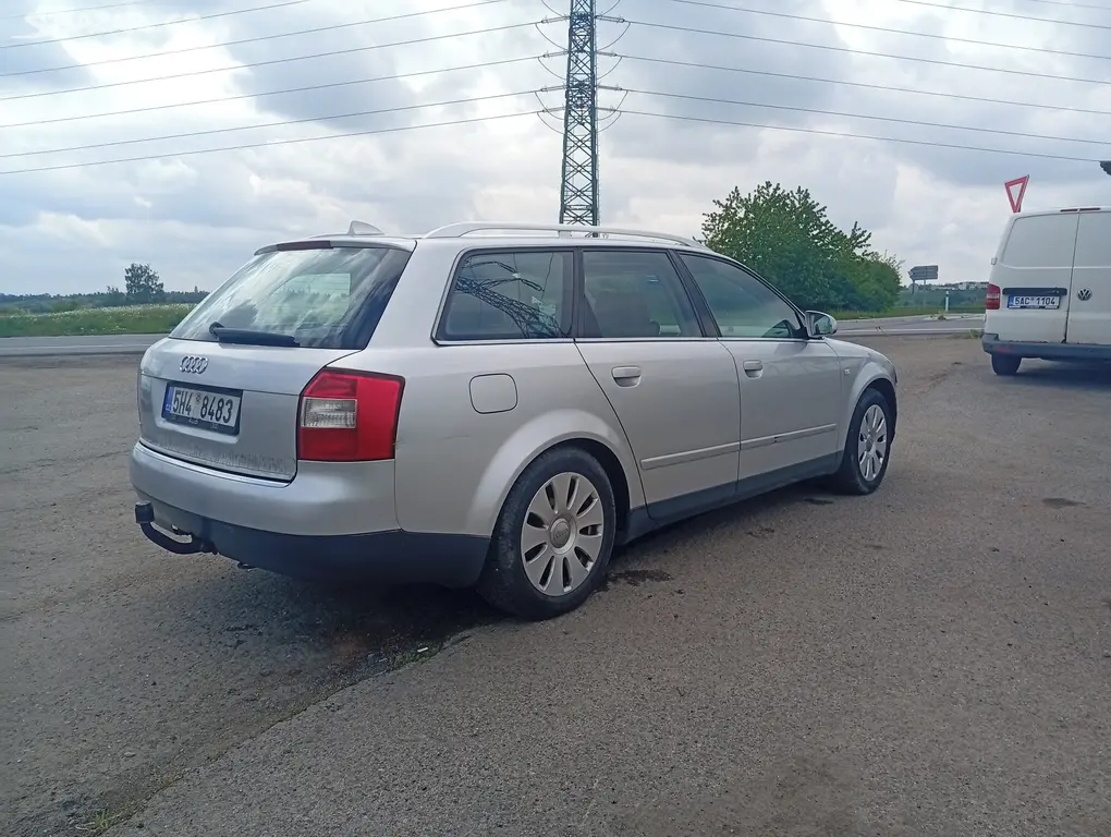 Audi A4 avant 1.9TDI-96kw-r.v.2002 - fotka 4