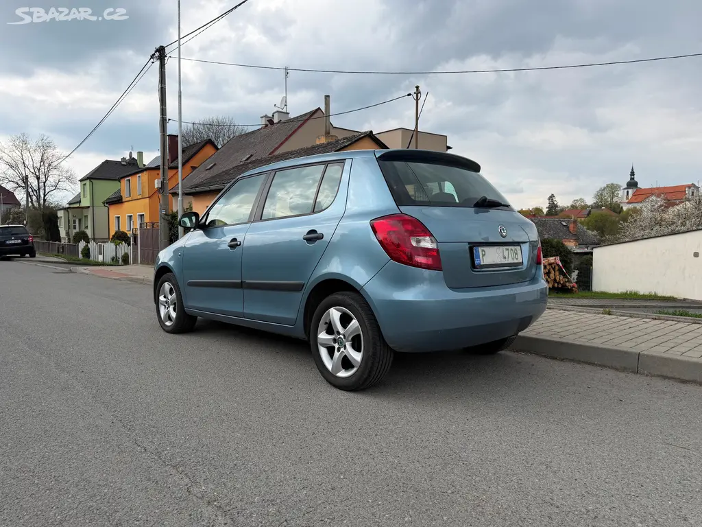 Škoda Fabia II 1.2 HTP,Hatchback,klima,1.majitel ! - fotka 5