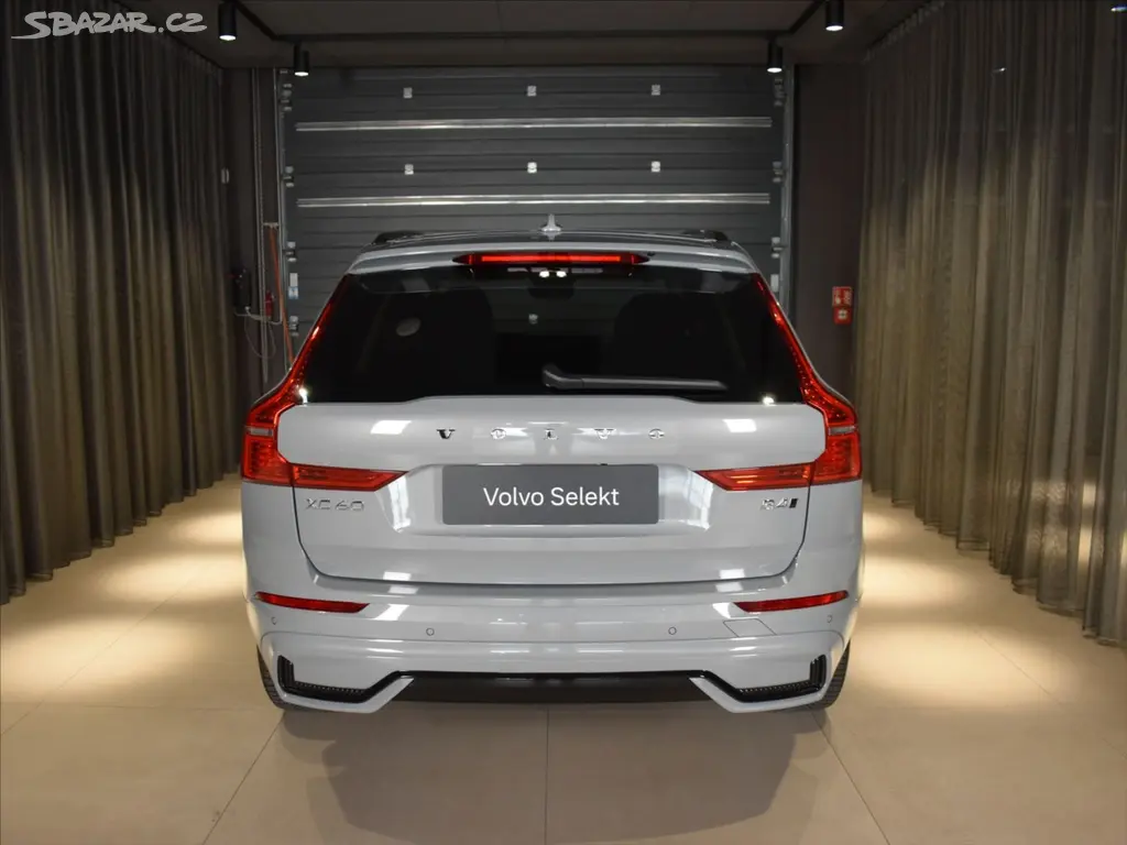 Volvo XC60, 2,0 B4 AWD Plus Blis,Bezklíč - fotka 5