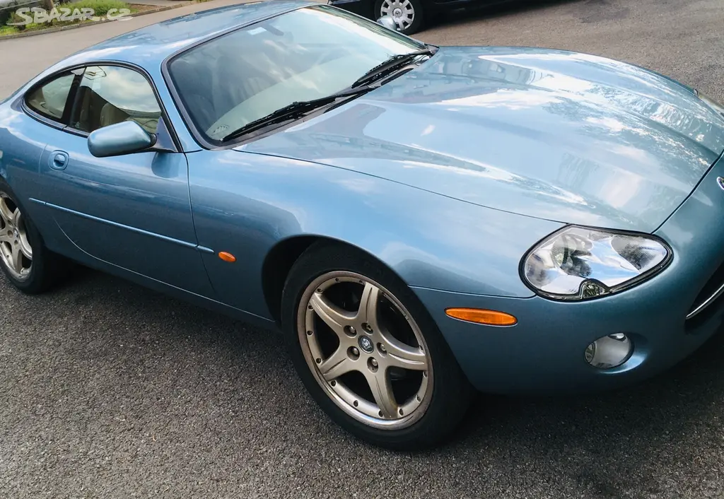 2003 r. Jaguar XK8 4.0, Převodovka zlobi