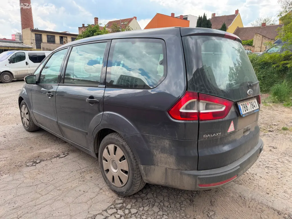 Ford Galaxy 2.0 TDCi 7 míst - fotka 3