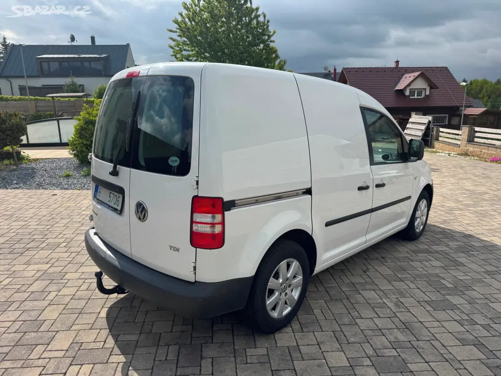 Volkswagen Caddy 1,6 TDi Klima Webasto 2014 - fotka 5