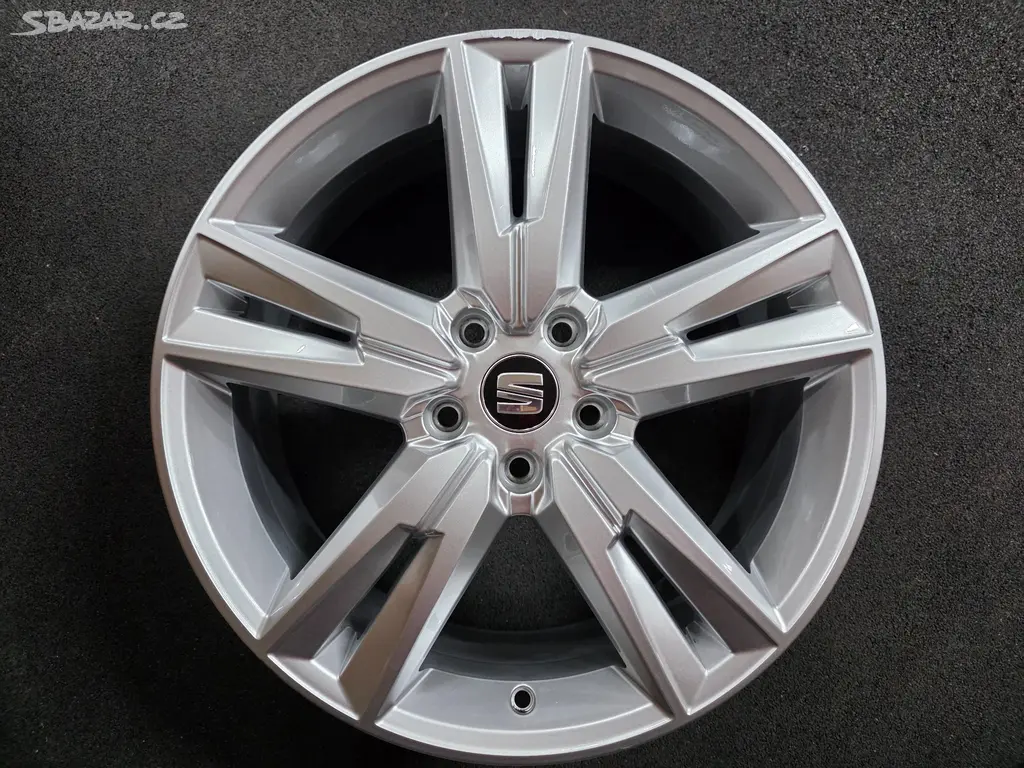 Seat Ateca  Alu kolo 18 575601025AD Originál