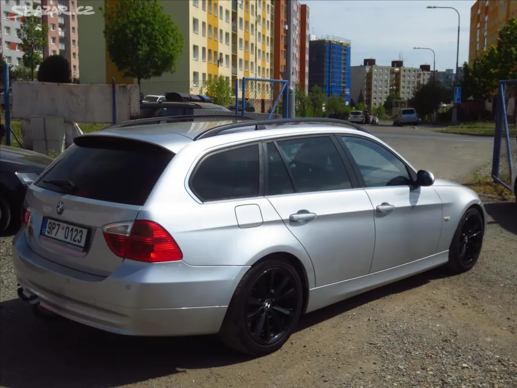 BMW Řada 3, 3,0 330d M57/manuál+zadokola - fotka 3