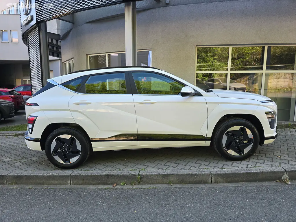 Hyundai Kona, 64.8kwh Smart Range Clima - fotka 6