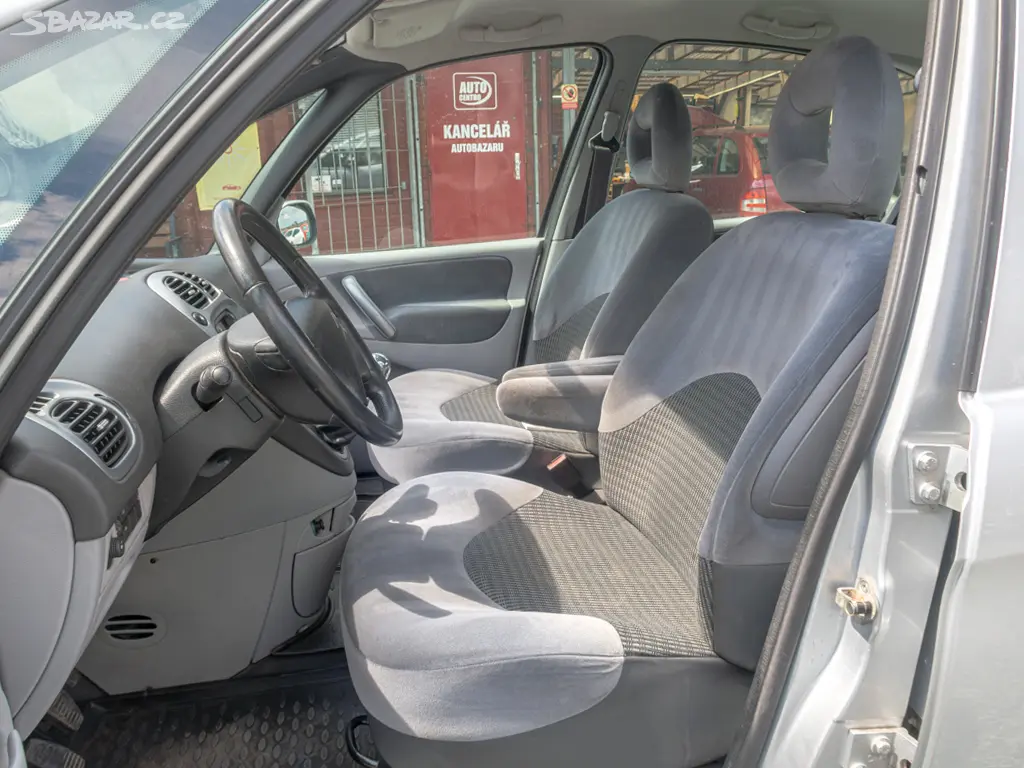 Citroën Xsara Picasso 1.6i 16V 80KW TAŽNÝ - fotka 6