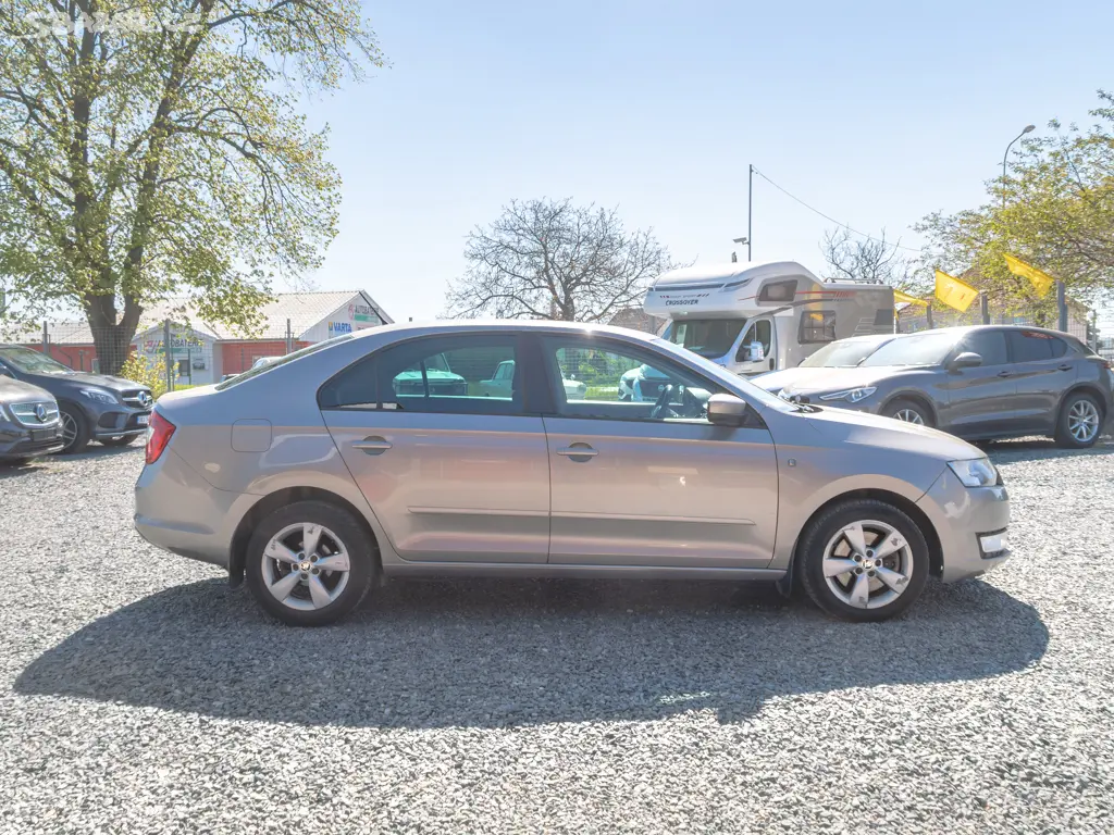 Škoda Rapid ČR 1.6TDI 77KW ROZVODY - fotka 2