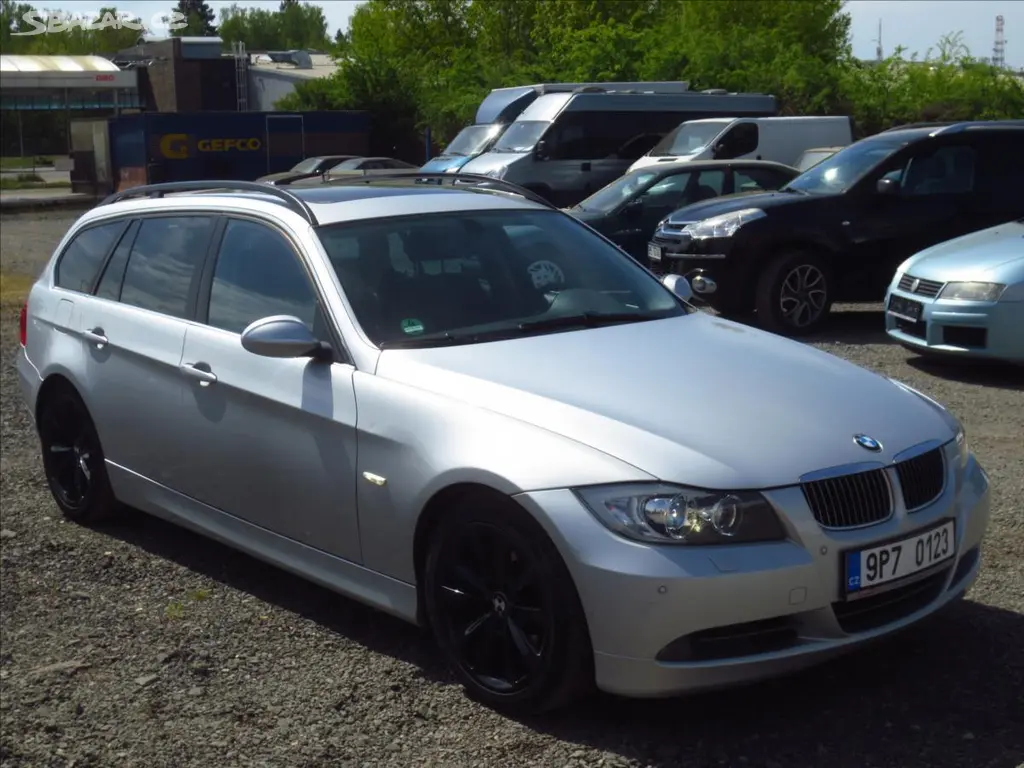 BMW Řada 3, 3,0 330d M57/manuál+zadokola - fotka 2