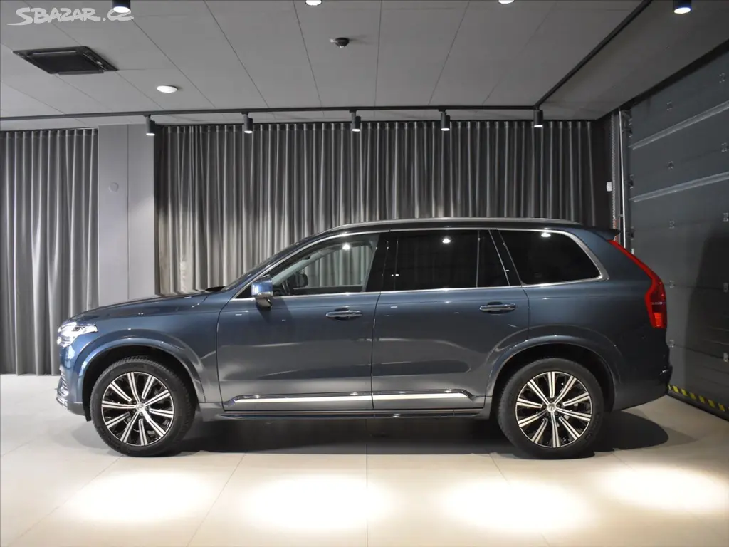 Volvo XC90, 2,0 B5 AWD Ultimate tažné,Pano - fotka 2