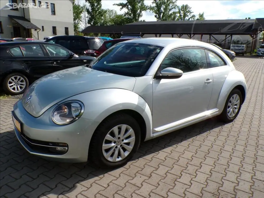Volkswagen New Beetle 1,2 TSI - fotka 2