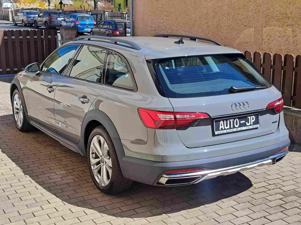 Audi A4 allroad, TDI-140 4x4 18ALU LED DCC NAVI - fotka 5