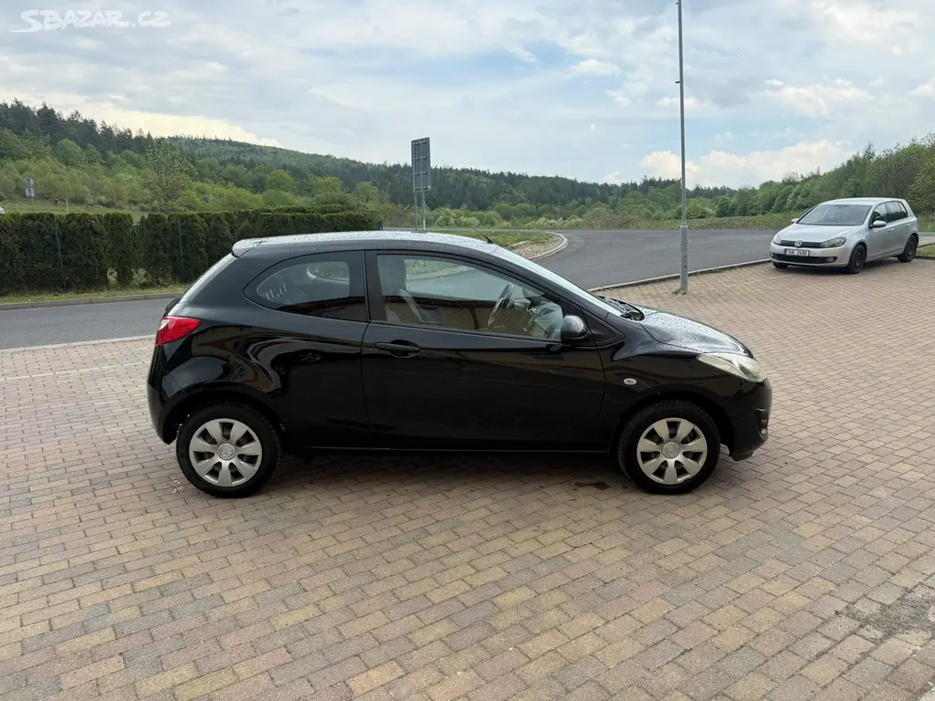 MAZDA 2 1.3 MZR 55kW-12/2011-176.514KM-EL.OKNA- - fotka 5