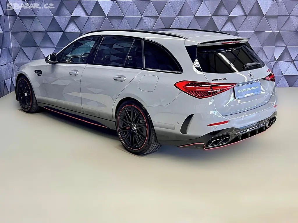 Mercedes-Benz Třídy C, E PERFORMANCE 4M AMG F1 EDIT - fotka 5