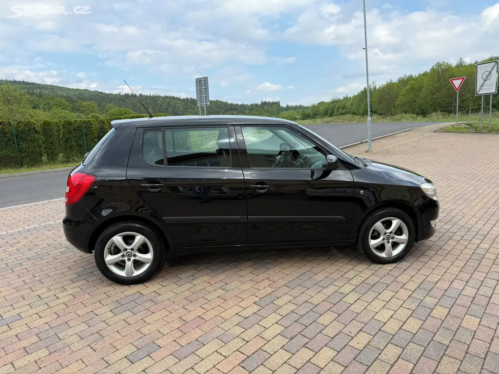 ŠKODA FABIA II 1.2 TSI 63kW-[telefon skryt]KM-VÝHŘEV- - fotka 5