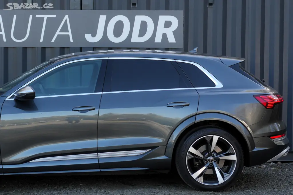 Audi e-tron, S 370 kW Quattro, SoH 95,6% - fotka 3