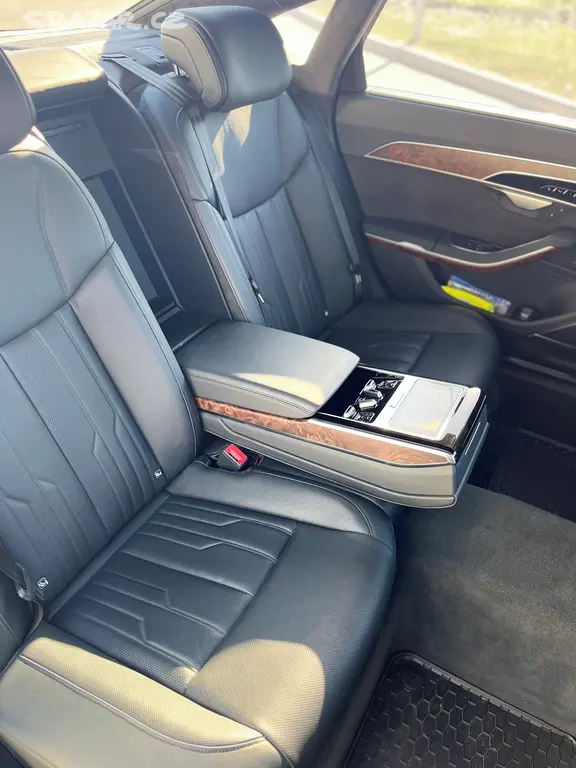 Audi A8L - fotka 5