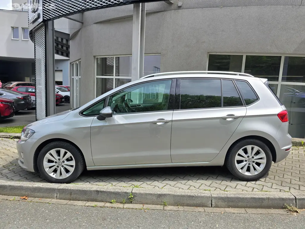 Volkswagen Golf Sportsvan, 1,4 TSI 92KW, Highline, ČR - fotka 2