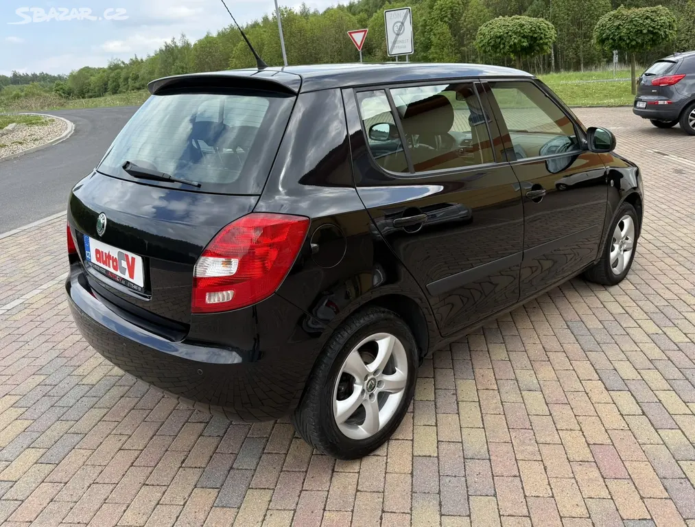 ŠKODA FABIA II 1.2 TSI 63kW-[telefon skryt]KM-VÝHŘEV- - fotka 6