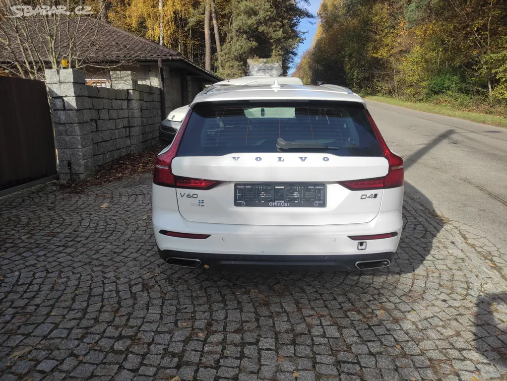 Volvo V60 Cross Country D4 SCR AWD Momentum 2019rv - fotka 6
