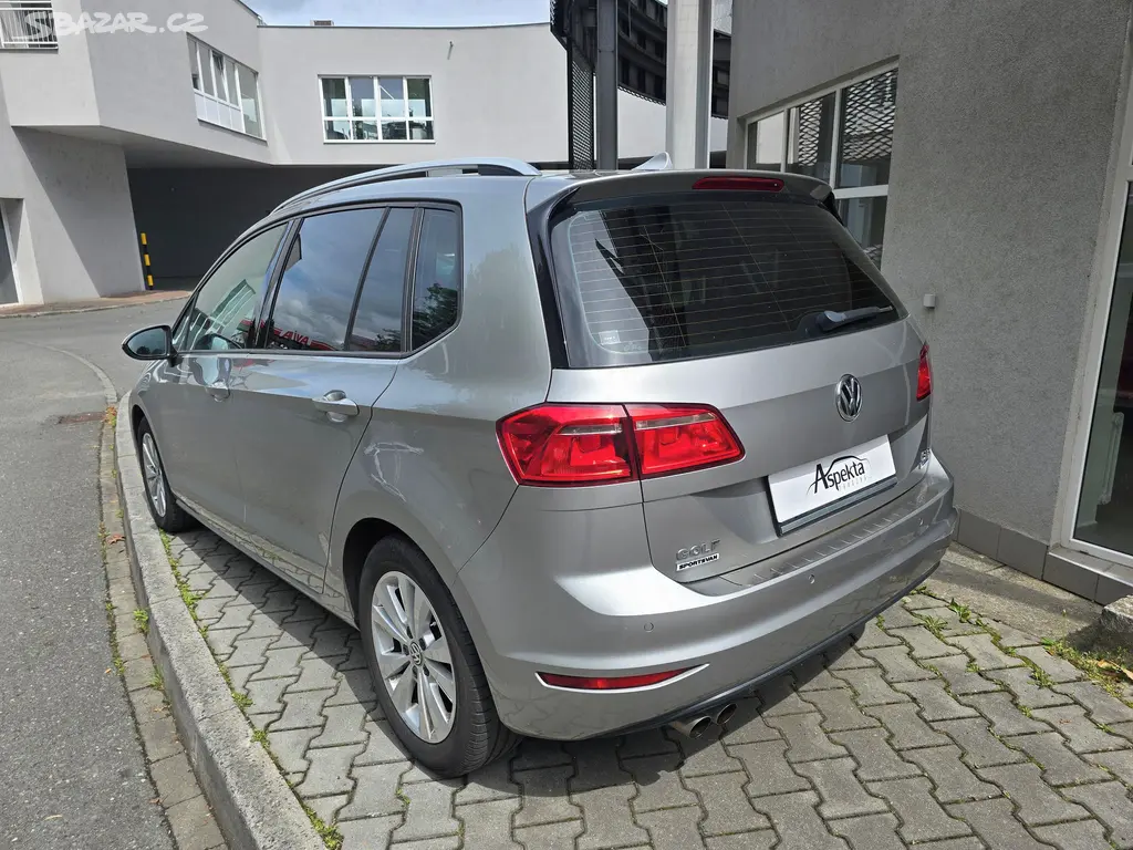 Volkswagen Golf Sportsvan, 1,4 TSI 92KW, Highline, ČR - fotka 3