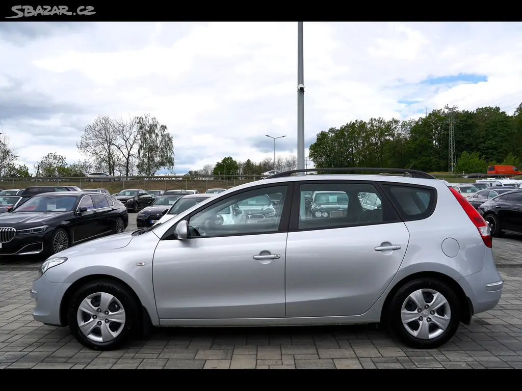 Hyundai i30, i30 1.6 CRDI-16V/90 PS/ČR - fotka 3