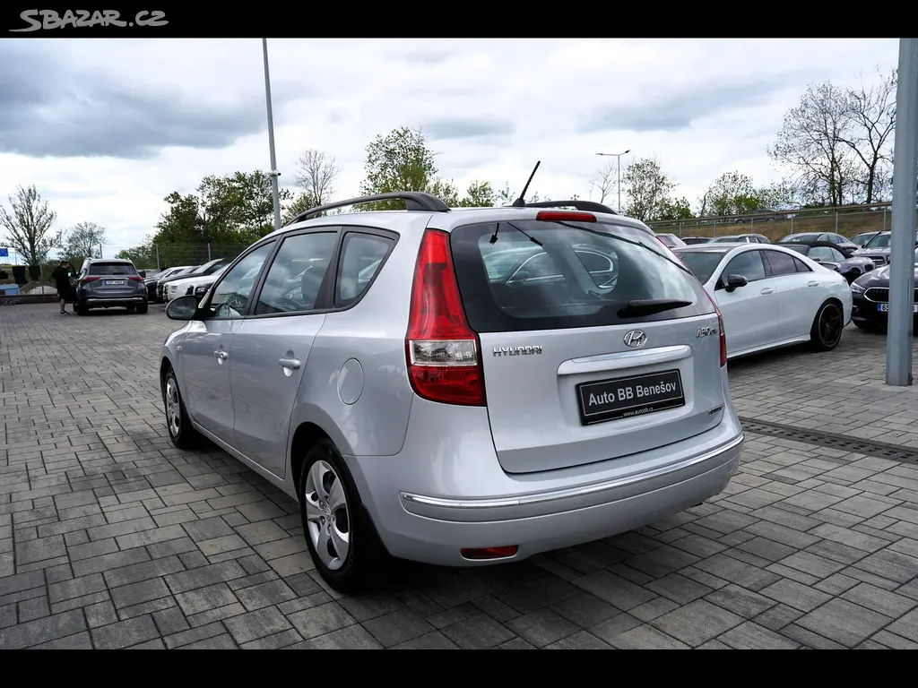 Hyundai i30, i30 1.6 CRDI-16V/90 PS/ČR - fotka 4