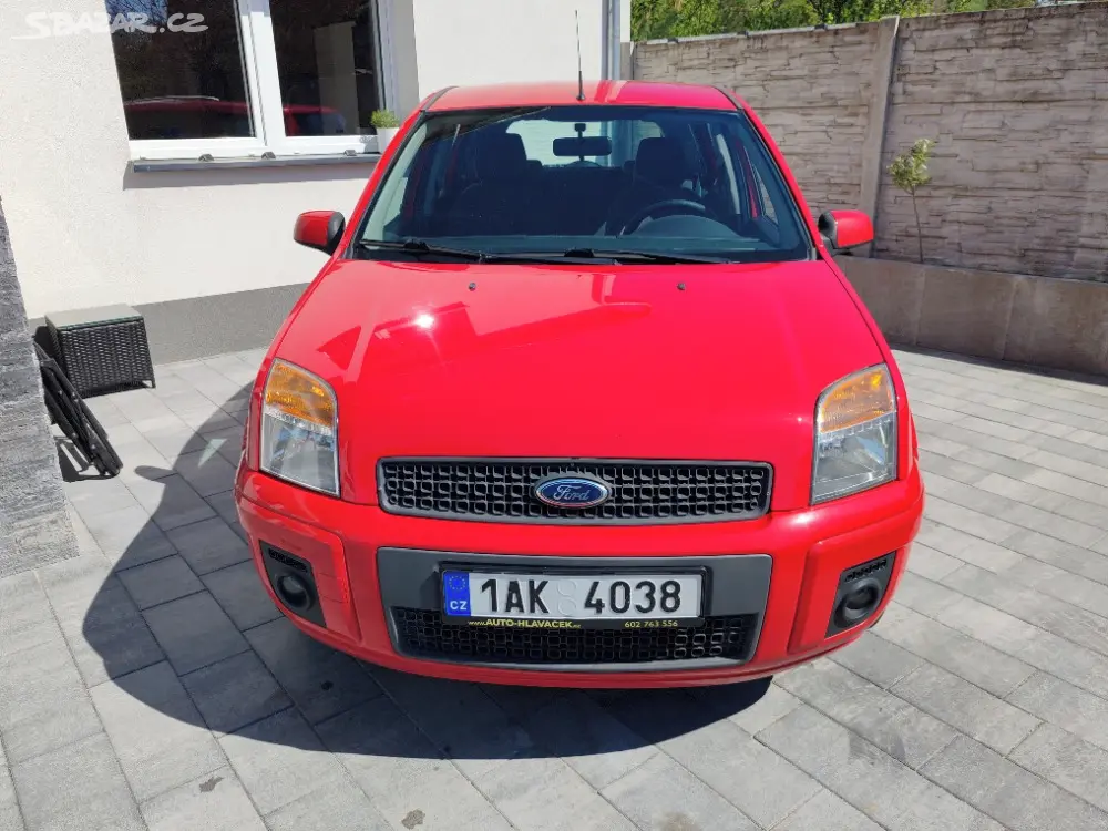 Ford Fusion 1.4i,16V 59kW 11/2009 - fotka 2