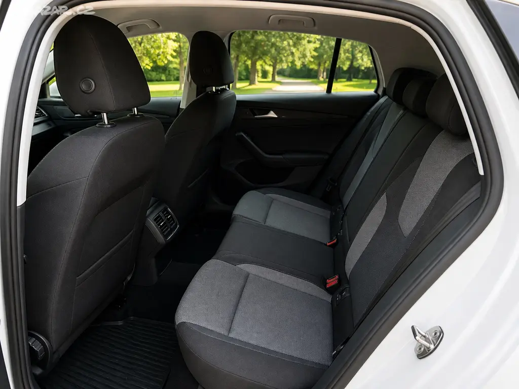 Škoda Octavia, 2,0 TDI Combi Ambition plus - fotka 5