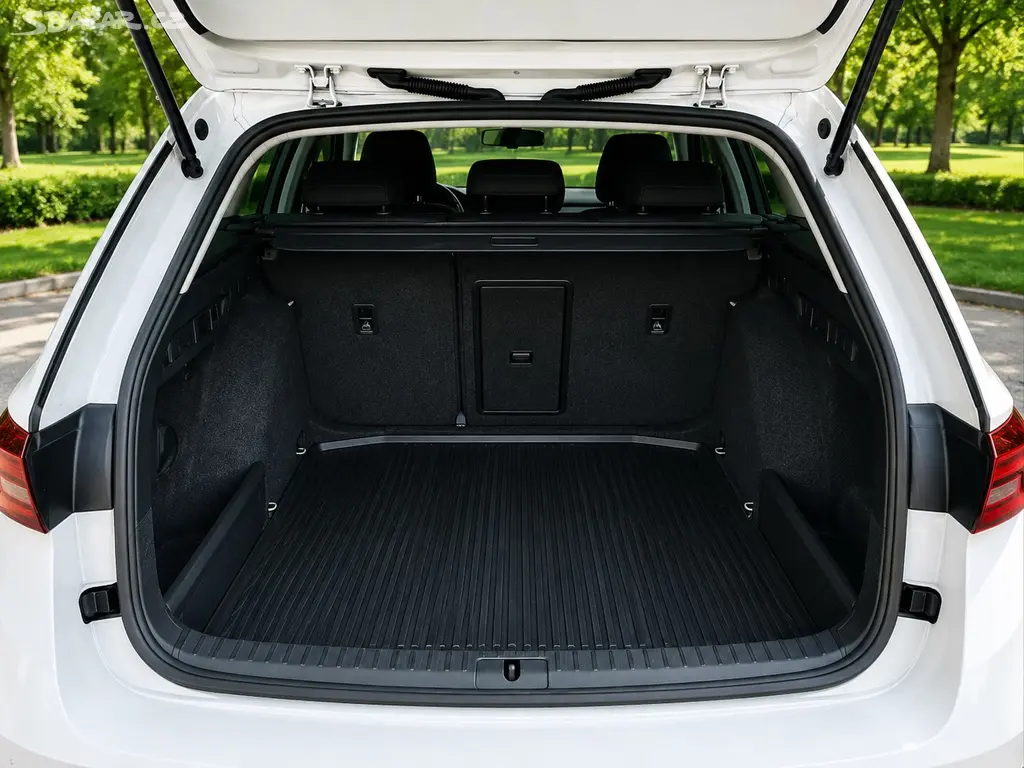 Škoda Octavia, 2,0 TDI Combi Ambition plus - fotka 4