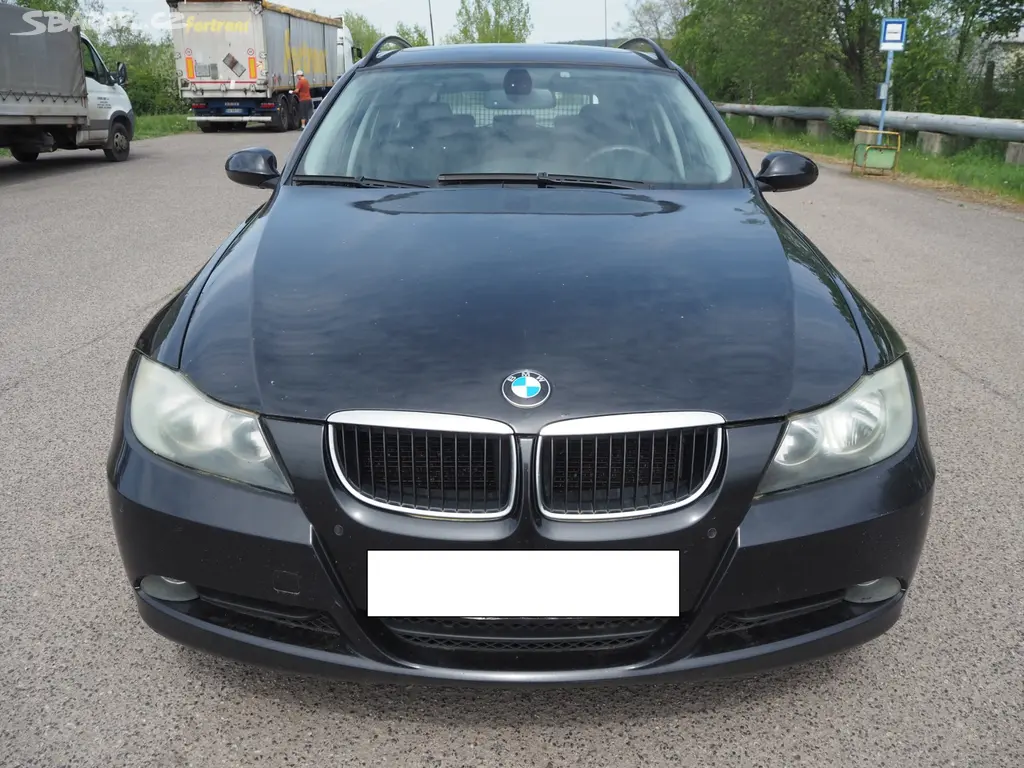 BMW 320i klima, vyhř. sedadla - fotka 2