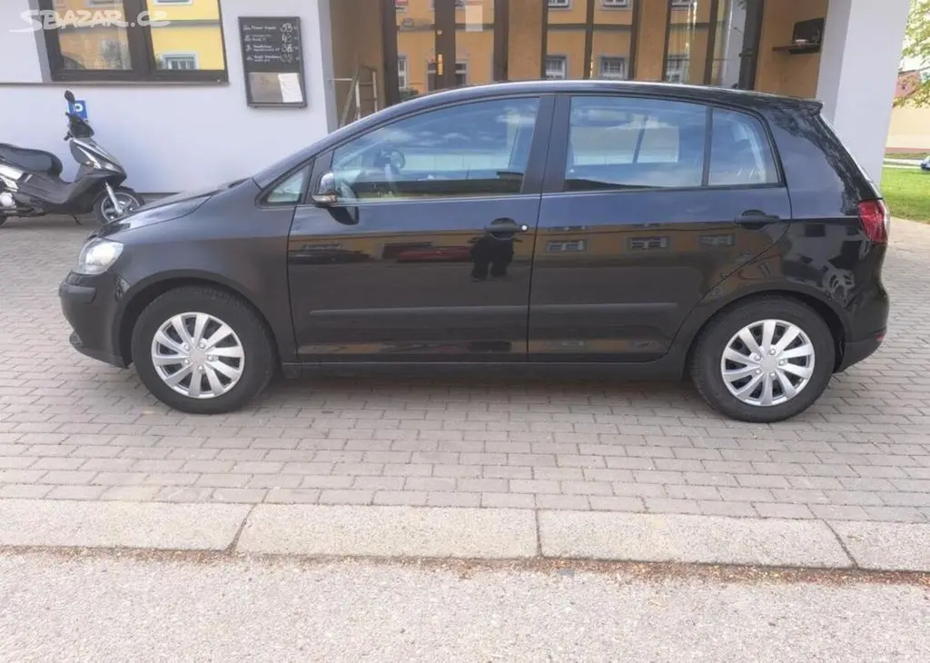 Volkswagen Golf Plus 1,6 FSI benzín manuální - fotka 5