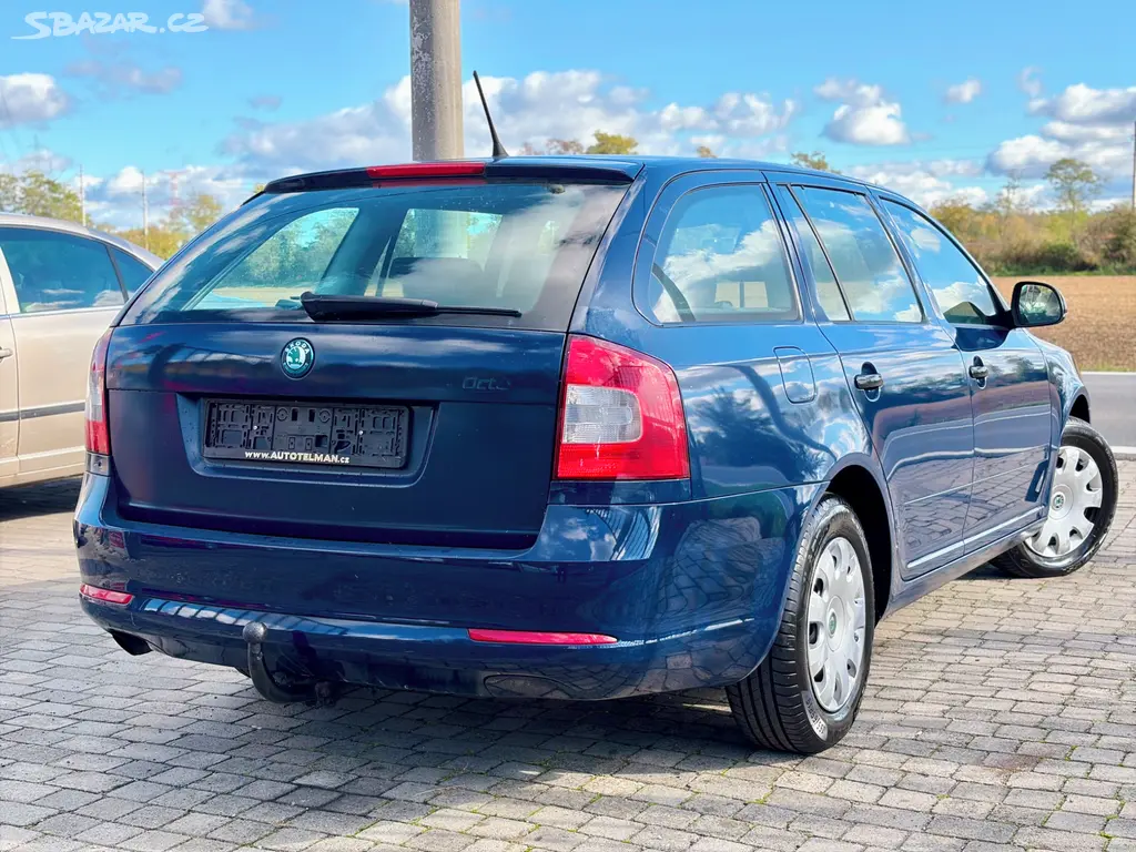 ŠKODA OCTAVIA II Facelift Combi 1.6TDI, 77KW, 2012 - fotka 3