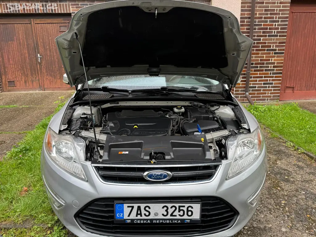 Ford mondeo combi 2.0 TDCi 103KW r.v.2013 - fotka 6