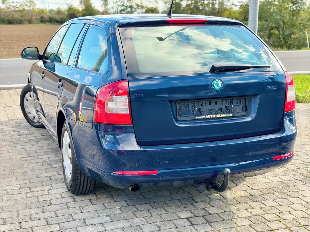 ŠKODA OCTAVIA II Facelift Combi 1.6TDI, 77KW, 2012 - fotka 2