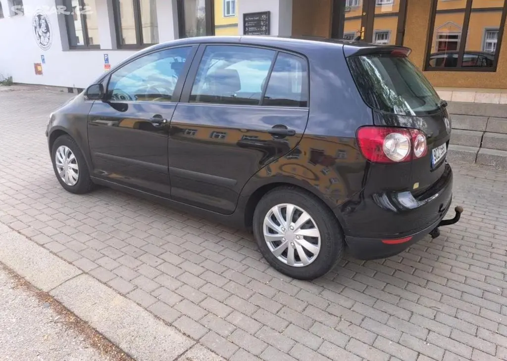 Volkswagen Golf Plus 1,6 FSI benzín manuální - fotka 6