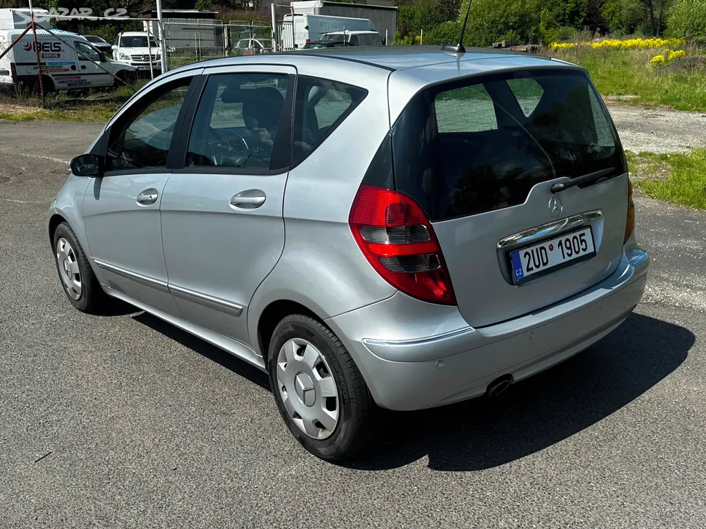 Mercedes-Benz A200, w169, r.2006, automat, klima - fotka 4