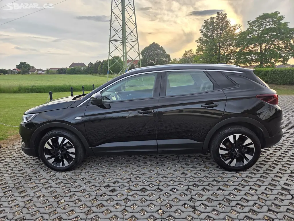 Opel Grandland X, 2.0 D,130 kW,AT,Innovation,DPH - fotka 5