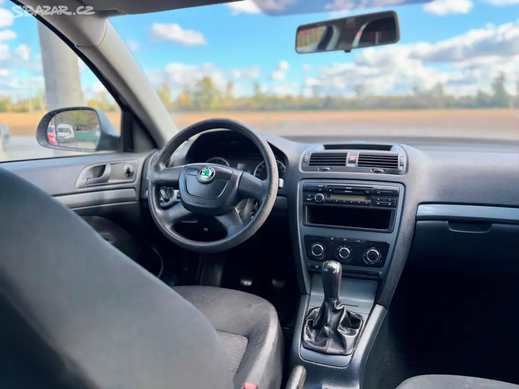 ŠKODA OCTAVIA II Facelift Combi 1.6TDI, 77KW, 2012 - fotka 5