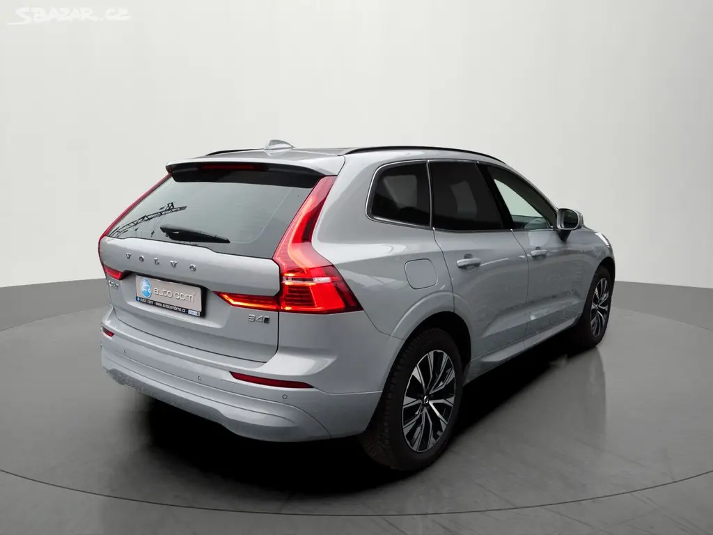 Volvo XC60, B4 145kW AWD LED Kamera DPH - fotka 4