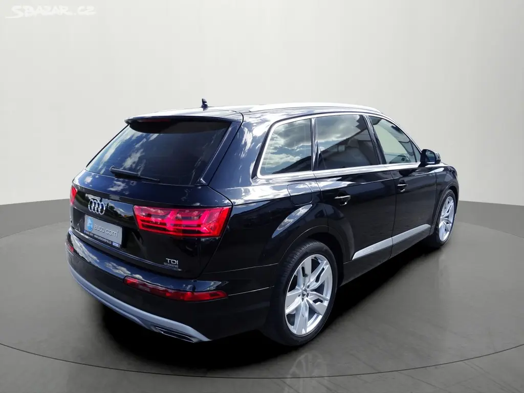 Audi Q7, 3.0TDI 200kw S-line Matrix 7mí - fotka 4