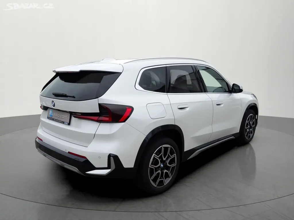 BMW X1, 23d xDrive xLine ČR DPH - fotka 4