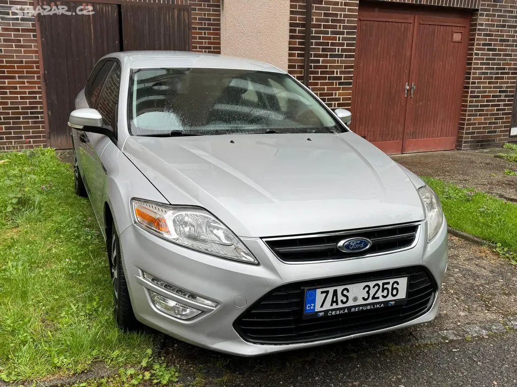 Ford mondeo combi 2.0 TDCi 103KW r.v.2013 - fotka 4