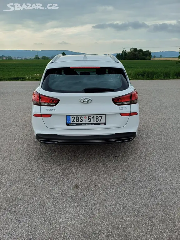 Hyundai i30 kombi - fotka 4