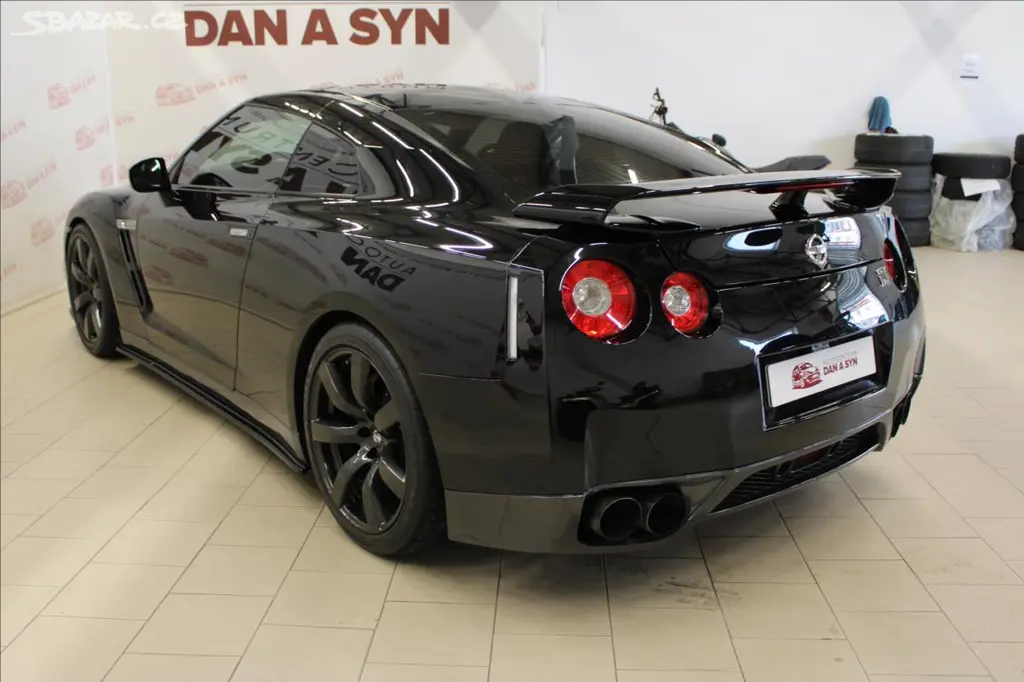 Nissan GT-R, 3,8 GT-R R35 TOP STAV - fotka 6