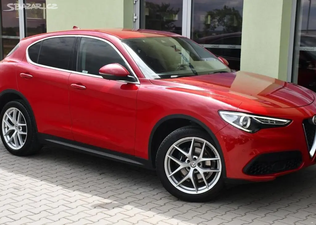 Alfa Romeo Stelvio 2.0 206kW Q4 VELOCE 206 kw - fotka 2