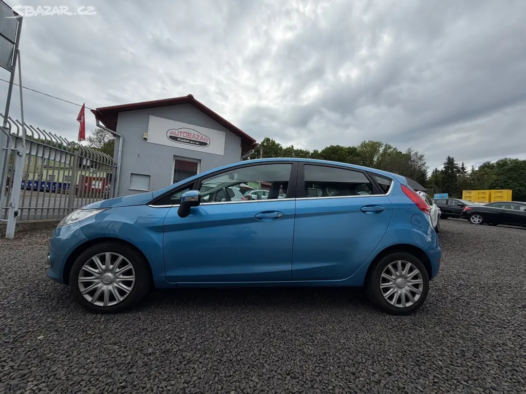 Ford Fiesta, 1,2 ČR, SERVISKA - fotka 2