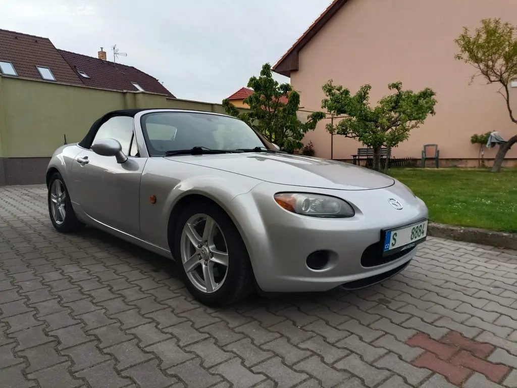 Mx-5 1.8i 93 kW Miata kabriolet Roadster - fotka 5