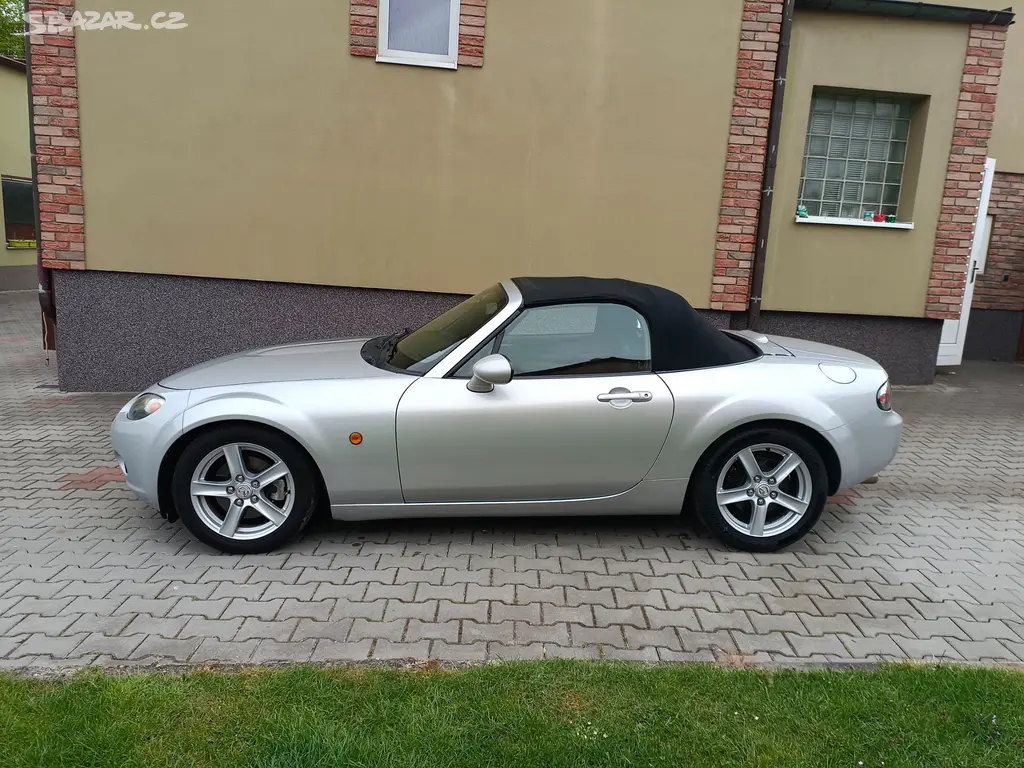 Mx-5 1.8i 93 kW Miata kabriolet Roadster - fotka 4